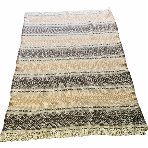 Amana Products 100% Wool Throw Blanket Missoni Print - Picture 2 of 8